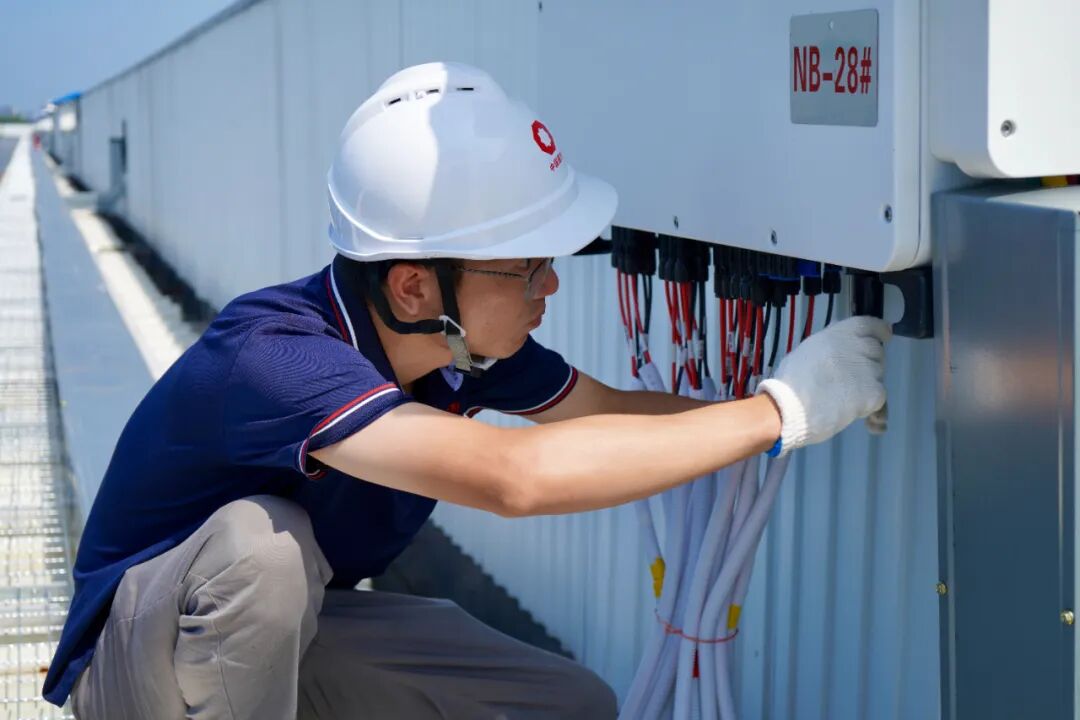 战高温 不服“暑”丨凯盛玻璃控股成员企业不惧“烤”验 奋战当“夏”