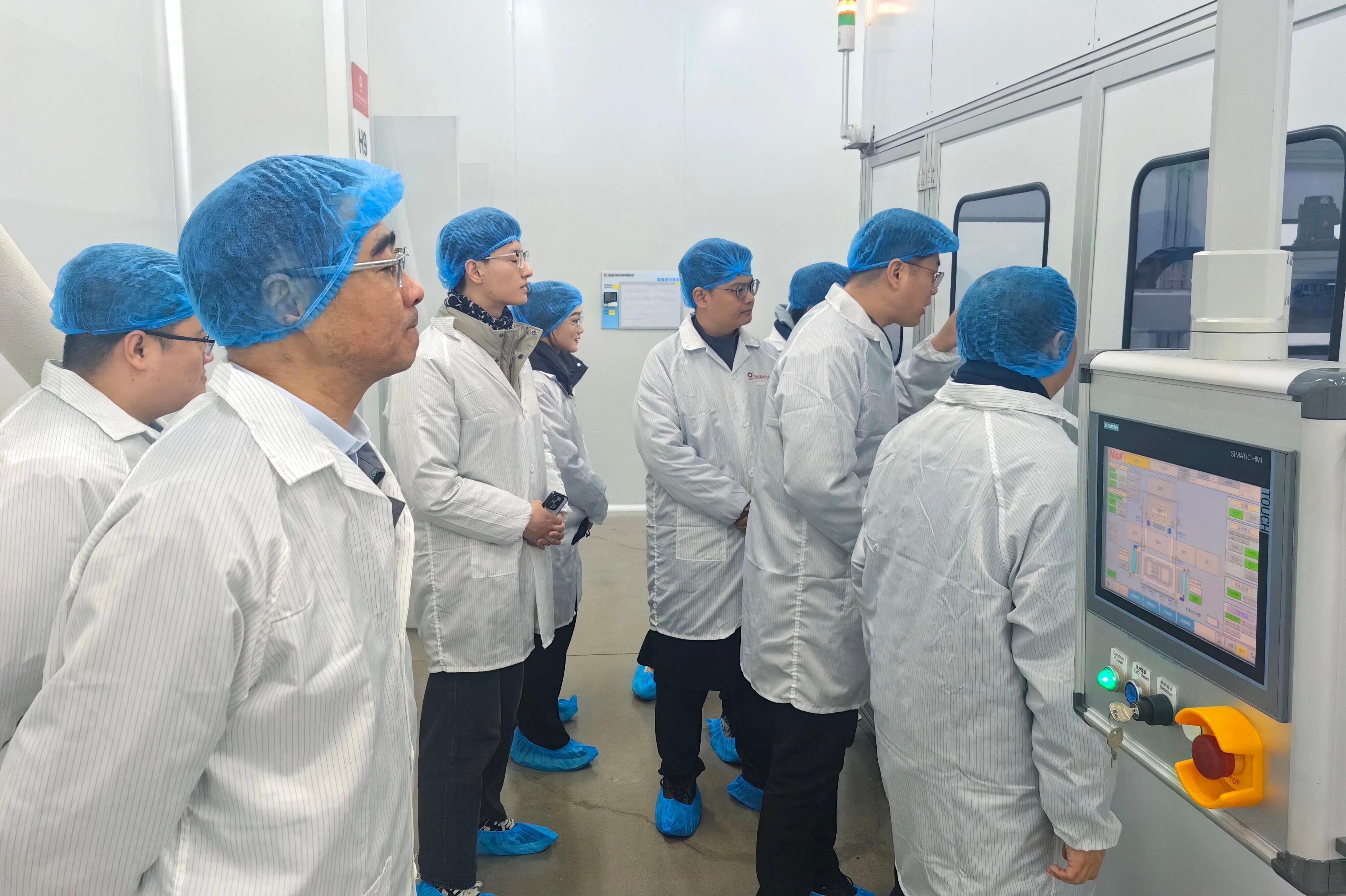 哈尔滨工业大学建筑与设计学院到佳木斯中建材交流